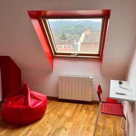 Acogedor Apartamento Atico En El Centro De O Porriño מראה חיצוני תמונה