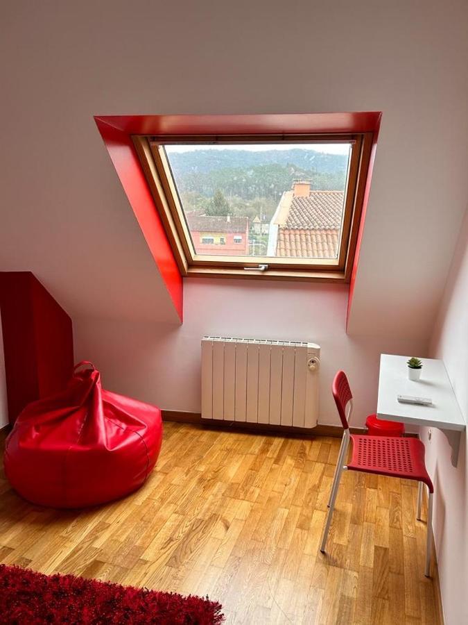 Acogedor Apartamento Atico En El Centro De O Porriño מראה חיצוני תמונה